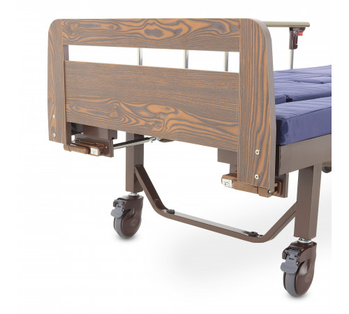 Кровать механическая YG-6 (ММ-2624Н-06/2124Н-04) ЛДСП с туалетным устройством и судном с крышкой, функцией «кардиокресло», в комплекте с матрасом